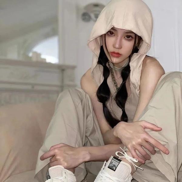 哈啰你好喵海报